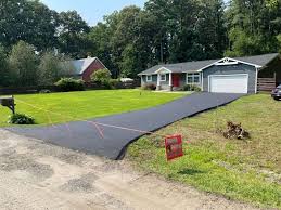 Best Recycled Asphalt Driveway Installation  in Edwardsburg, MI